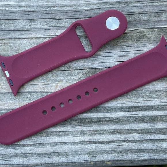 iWatch Replacement Strap Band Purple Rubber Silicon Sport Band Unbranded Size 44 - Picture 1 of 8